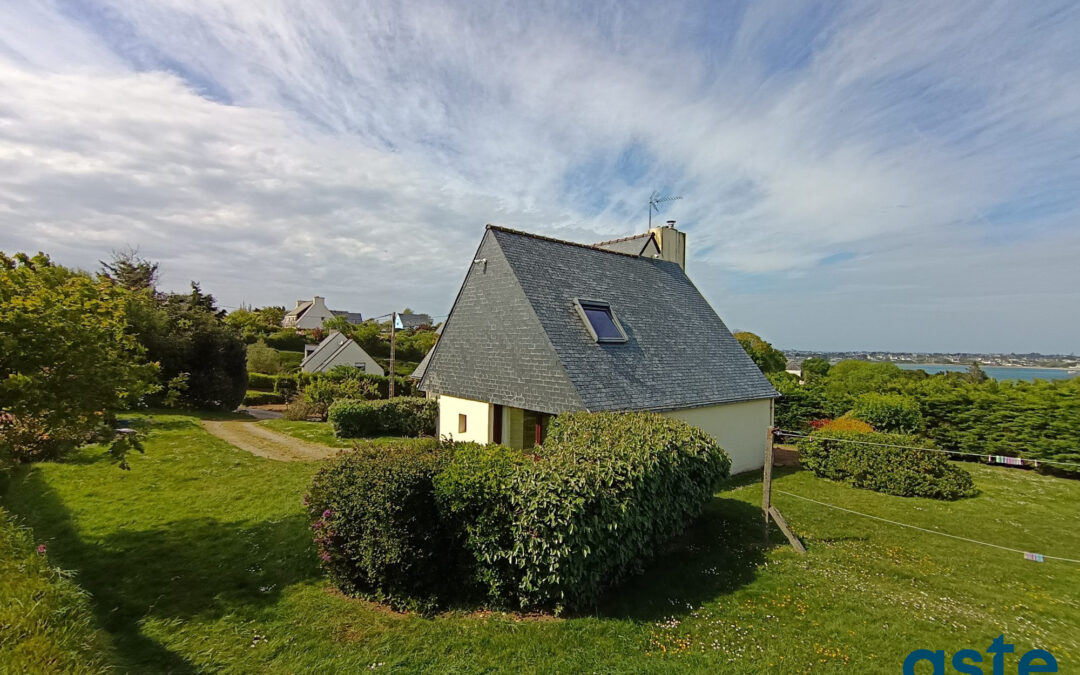 MAISON D’ARCHITECTE – À 500 M DU PORT DE L’ABER WRAC’H – TERRAIN CONSTRUCTIBLE